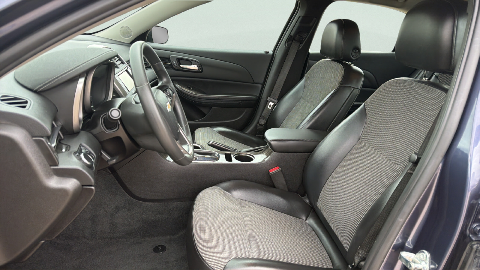 Used 2015 Chevrolet Malibu LT w/ Power Convenience Package FWD image 10