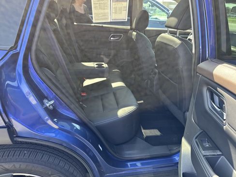 Used 2021 Nissan Rogue SL image 56