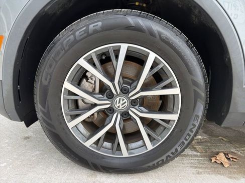 Used 2021 Volkswagen Tiguan S image 12