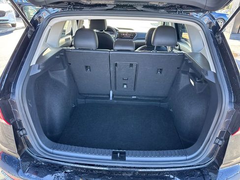 Used 2024 Volkswagen Taos SE image 25