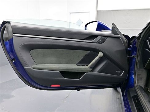 Used 2024 Porsche 911 Carrera GTS image 7