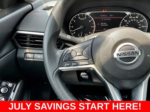 Used 2021 Nissan Altima 2.5 SV FWD image 13