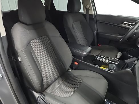 Used 2023 Kia Sportage LX image 14