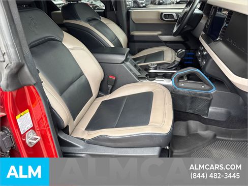 Used 2022 Ford Bronco Wildtrak image 16