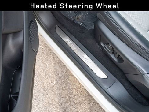 Used 2023 Land Rover Range Rover Evoque R-Dynamic S image 16