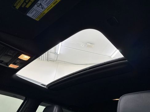 Used 2021 Toyota Tacoma TRD Off-Road w/ TRD Premium Off Road Package image 22