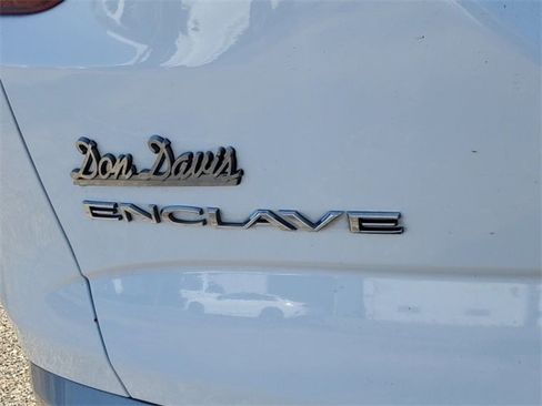 Used 2020 Buick Enclave Essence w/ Sound and Sites Package image 5