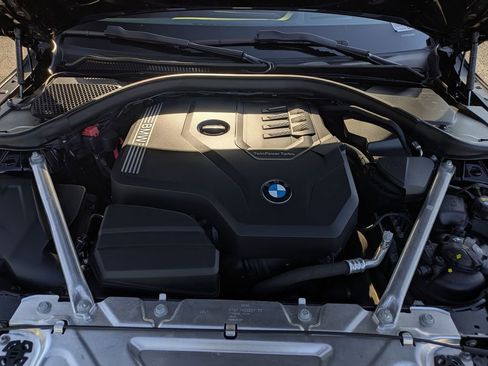 Used 2022 BMW 430i xDrive Coupe w/ M Sport Package image 9