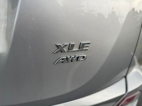 Used 2018 Toyota RAV4 XLE w/ Plus Extra Value Package AWD/4WD image 12