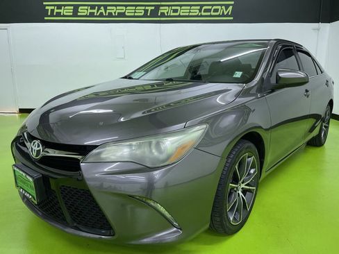 Used 2016 Toyota Camry XSE image 5