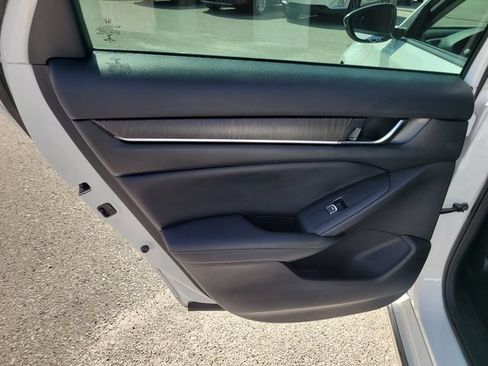 Used 2022 Honda Accord EX-L image 11