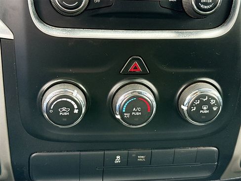 Used 2015 RAM 1500 Classic SLT image 14