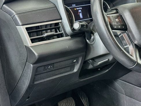 Used 2024 Mitsubishi Outlander SE AWD/4WD image 17