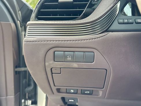 Used 2018 Lexus LS 500 w/ Interior Upgrade Package RWD image 10