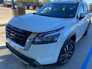 Used 2023 Nissan Pathfinder Platinum w/ Cargo Package video 1