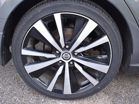 Used 2020 Nissan Altima 2.5 SR FWD image 11