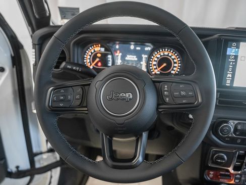 New 2025 Jeep Wrangler Unlimited Rubicon w/ Steel Bumper Group image 30