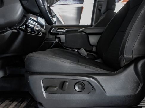 Used 2024 Chevrolet Silverado 3500 LT w/ Convenience Package image 31