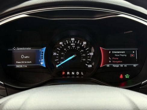 Used 2019 Ford Fusion SE FWD image 28