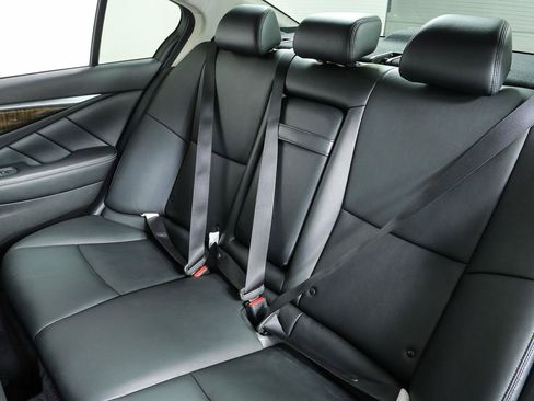 Used 2019 INFINITI Q50 Luxe w/ Cargo Package (L96) RWD image 16