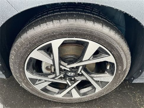 Used 2023 Hyundai Kona Limited image 18