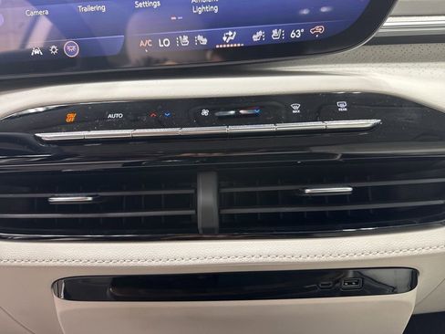 New 2026 Buick Enclave Avenir w/ Super Cruise Package AWD/4WD image 18