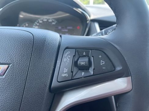 Used 2020 Chevrolet Trax LT w/ LT Convenience Package AWD/4WD image 21