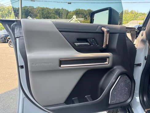 Used 2025 GMC Hummer EV 2X AWD/4WD image 14