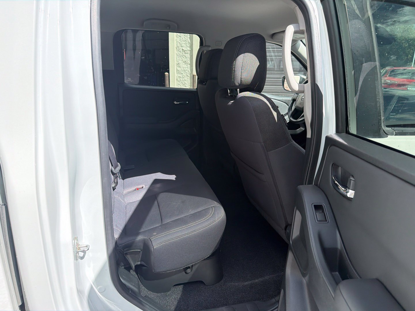 Used 2022 Nissan Frontier SV AWD/4WD image 18