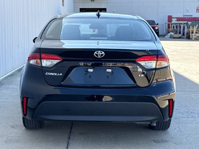 Used 2025 Toyota Corolla LE FWD image 5