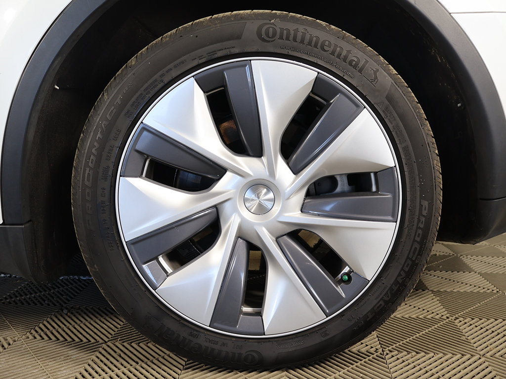 Used 2023 Tesla Model Y Long Range AWD/4WD image 22