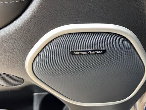 Used 2018 Jeep Grand Cherokee Summit AWD/4WD image 12