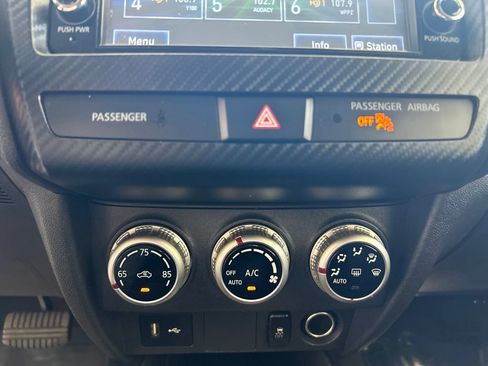 Used 2021 Mitsubishi Outlander Sport ES FWD image 40