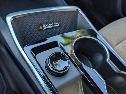 Used 2025 Chevrolet Equinox ACTIV w/ Safety and Technology Package image 30