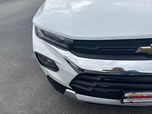Used 2022 Chevrolet TrailBlazer LT FWD image 36