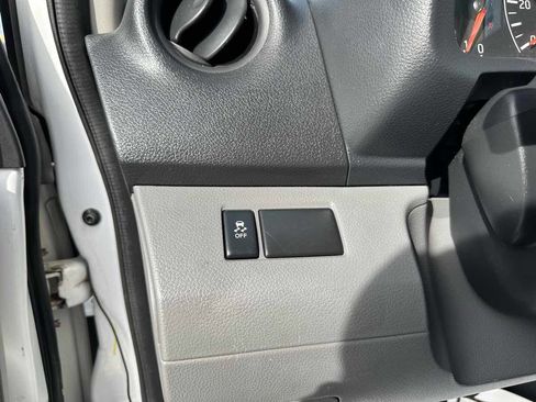 Used 2020 Nissan NV200 S image 12