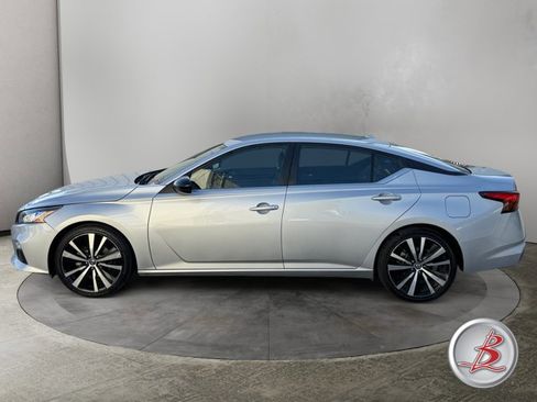Used 2022 Nissan Altima 2.5 SR FWD image 4