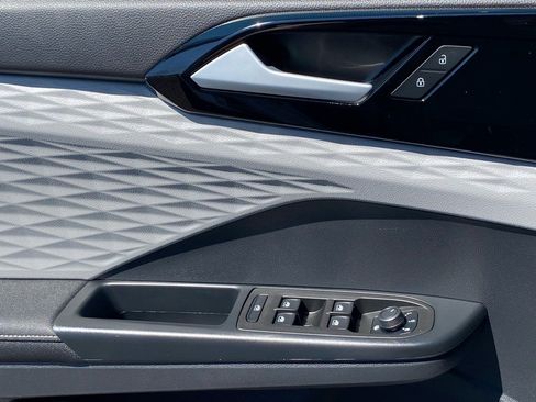 Used 2024 Volkswagen Taos S image 19