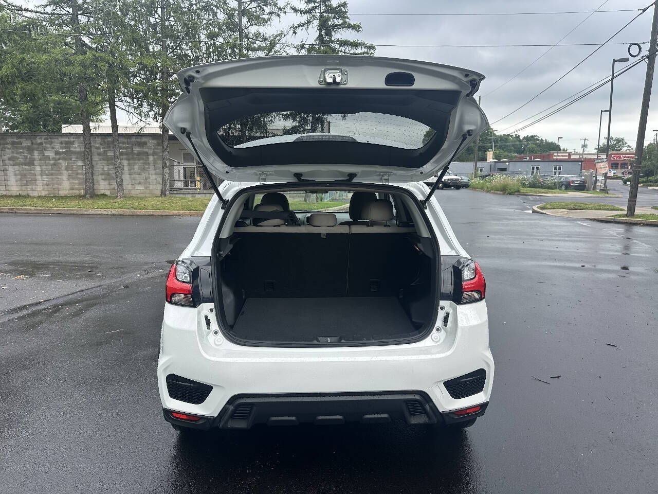 Used 2020 Mitsubishi Outlander Sport ES FWD image 6