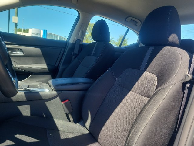 Used 2025 Nissan Sentra SV FWD image 12