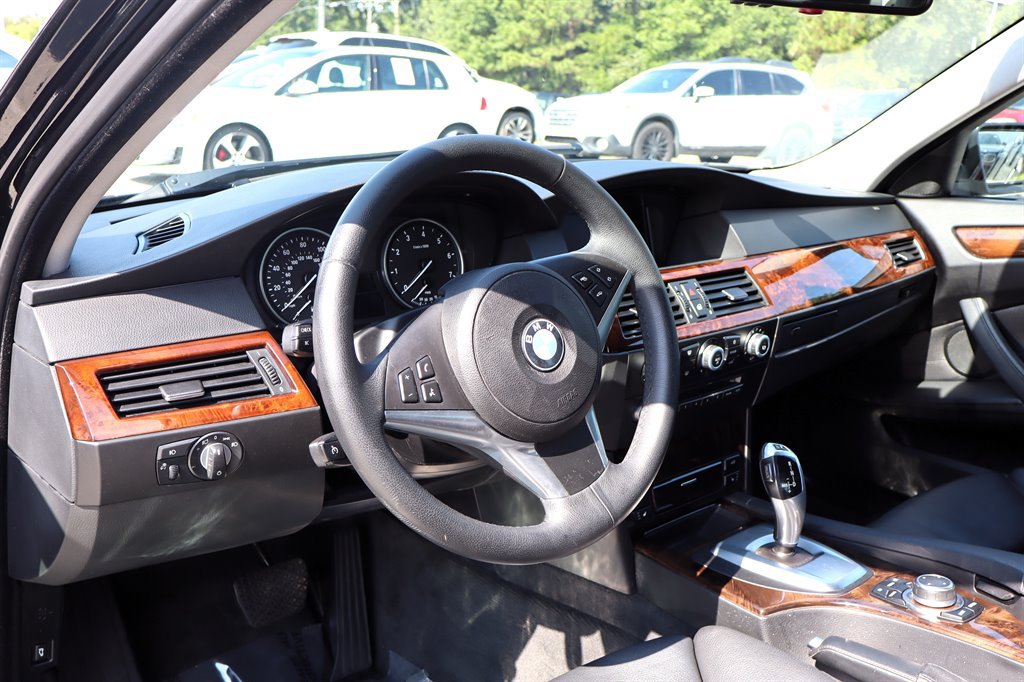Used 2010 BMW 535i Sedan RWD image 15