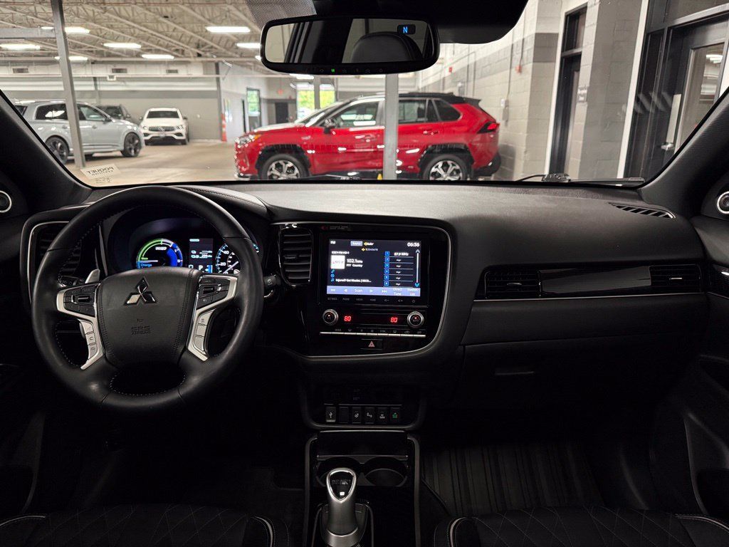 Used 2022 Mitsubishi Outlander GT AWD/4WD image 8
