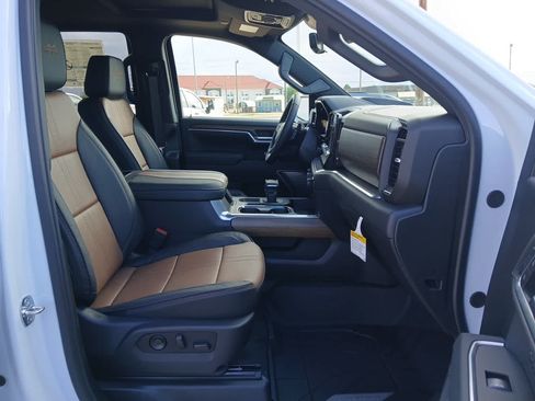 New 2026 Chevrolet Silverado 1500 High Country w/ High Country Premium Package AWD/4WD image 84