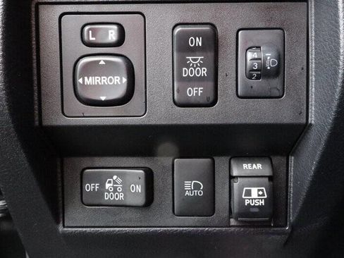 Used 2018 Toyota Tundra SR5 image 22