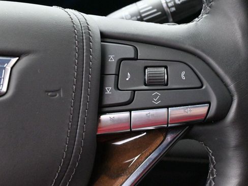 Certified 2024 Cadillac Escalade ESV Premium Luxury Platinum w/ Heavy-Duty Trailer Package image 21