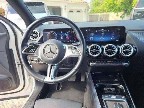 Used 2025 Mercedes-Benz GLA 250 4MATIC image 4