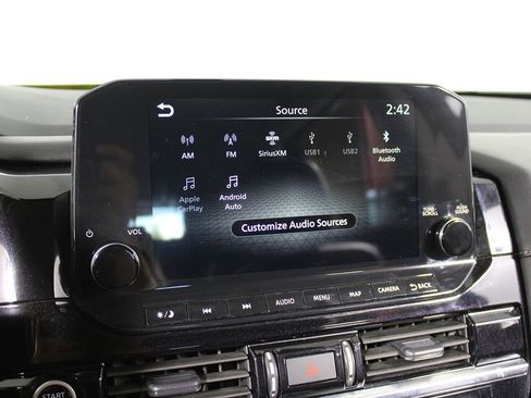 Used 2023 Nissan Pathfinder SL image 13