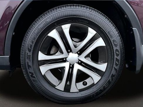 Used 2018 Toyota RAV4 LE w/ Carpet Mat Package image 8