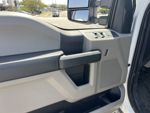 Used 2022 Ford F250 XL w/ Power Equipment Group RWD image 10