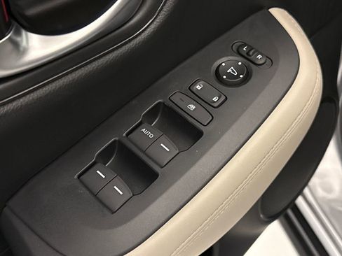 New 2026 Honda HR-V LX image 21